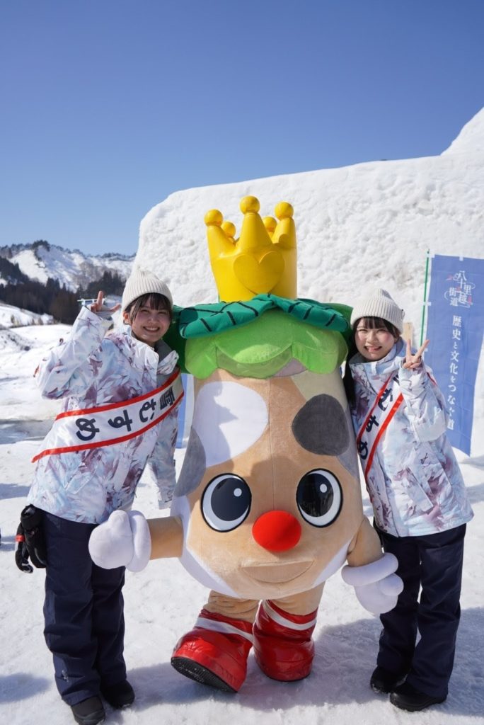 06_【入選】_雪まつりの人気者集合！